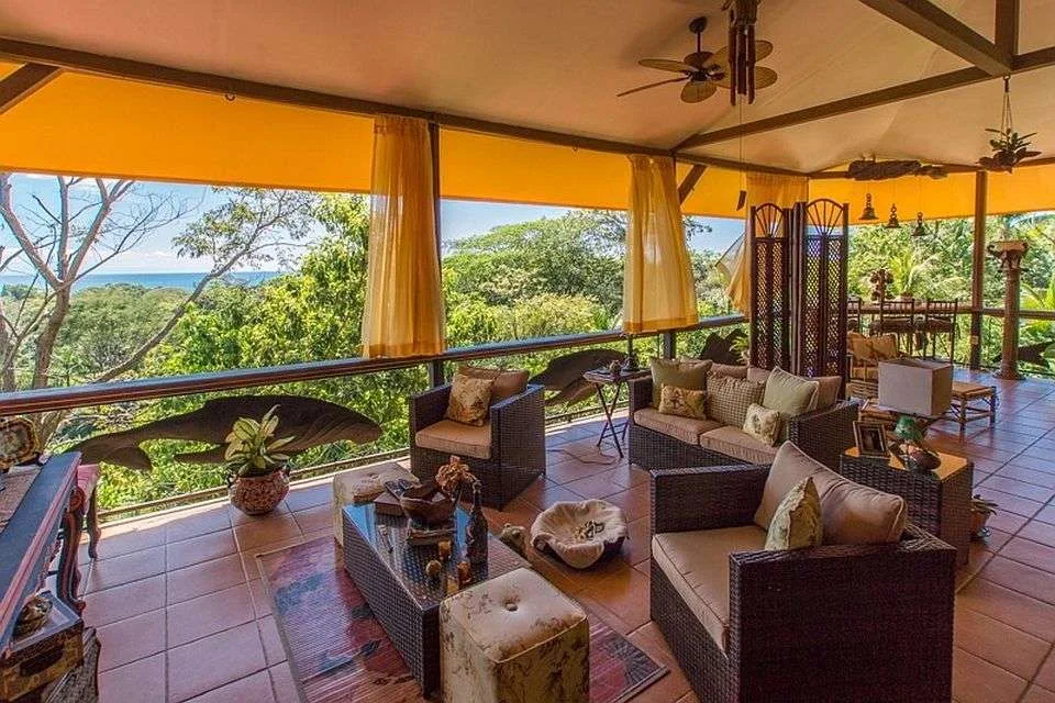 Eclectic, Unique Ocean View Home near Uvita – Perfect for Creatives!