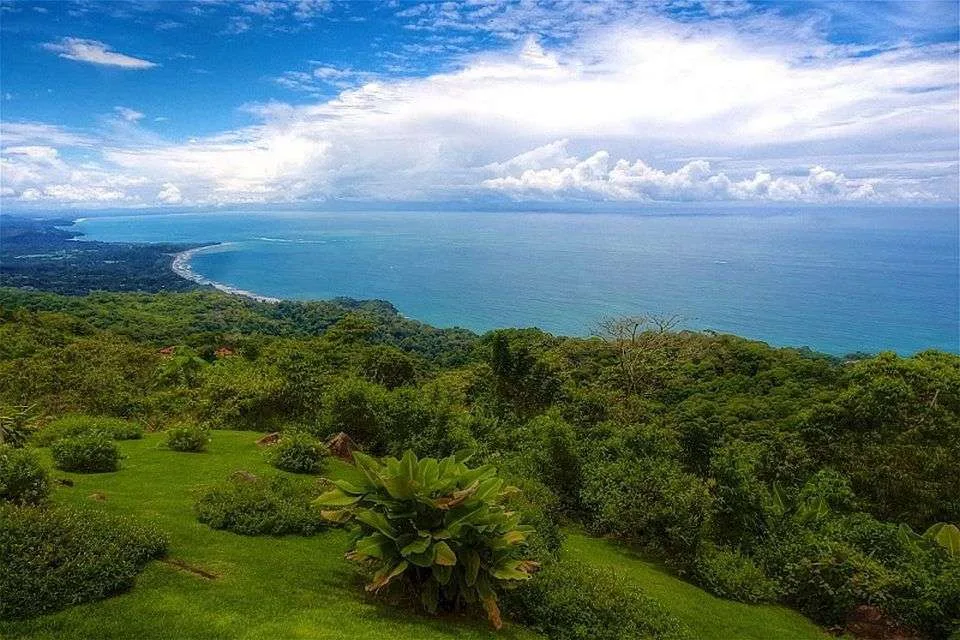 South Pacific Costa Rica Real Estate Chateau Montage views maximum