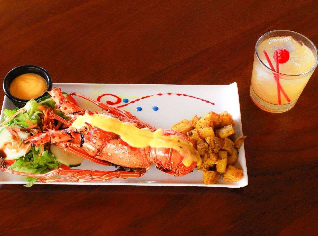 Family restaurant, cozy atmosphere, specialty Japanese, international and fusion food.