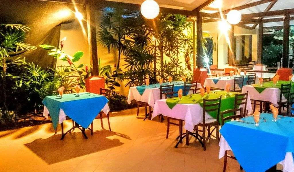 Mi Amore Restaurant, Vista ballena Hotel,