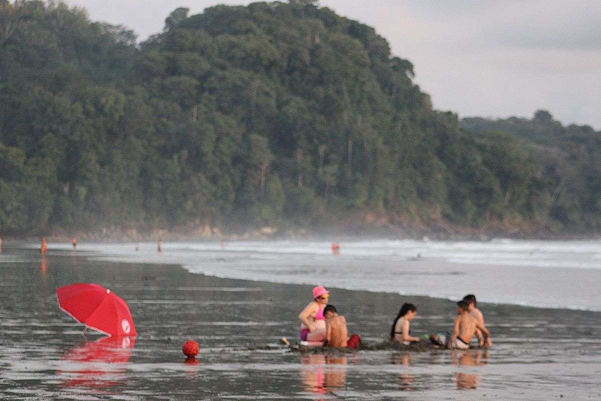 Playa Colonia Chaman Parque Marino Ballena 8