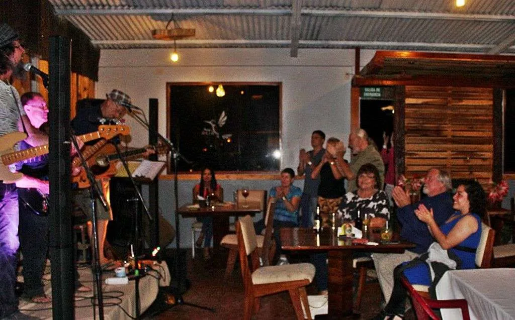 Los / The G-String Cowboys