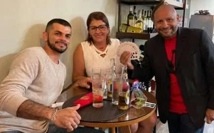 LA MAGIA DEL AMOR, CENA ROMANTICA EN EL RESTAURANTE RETRO