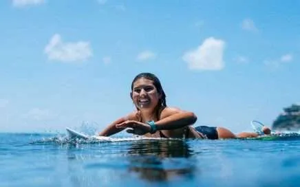 Surf-Champion Brisa Hennessy