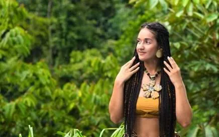 Revista digital Gratuita Costa Rica Free Magazine, Gretel Sun Braids Uvita