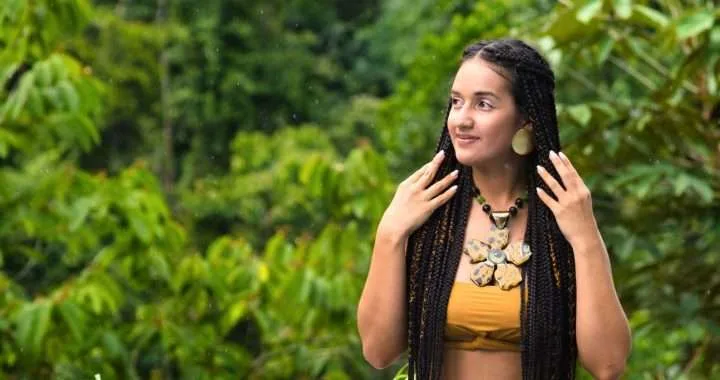 Revista digital Gratuita Costa Rica Free Magazine, Gretel Sun Braids Uvita