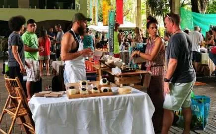 Dominical, Farmer's market