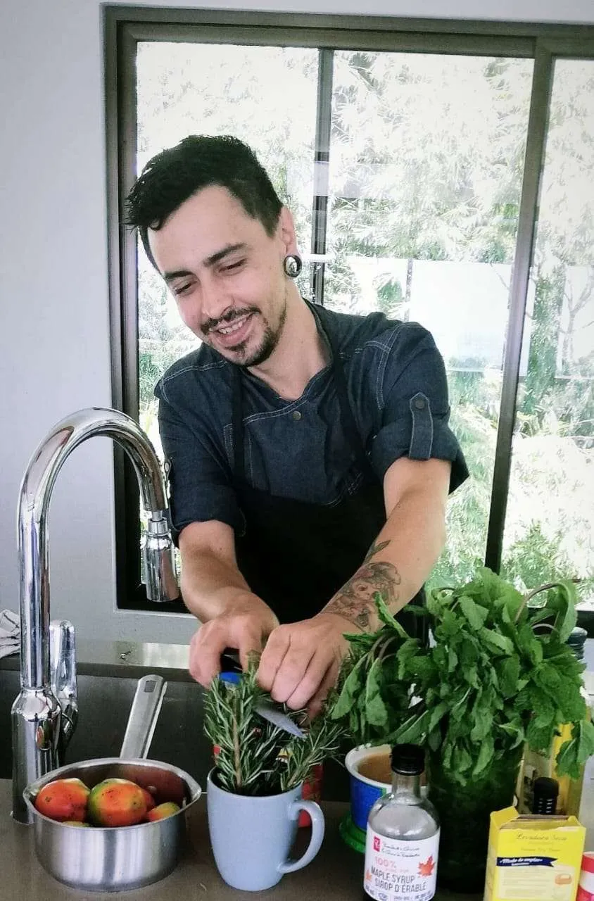 Chef de Bienestar Mayron Q Peraza Chef de Bienestar Mayron Q Peraza