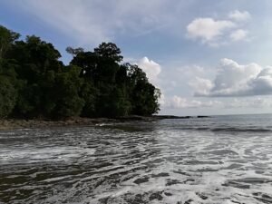 Playa Piñuelas Costa Rica