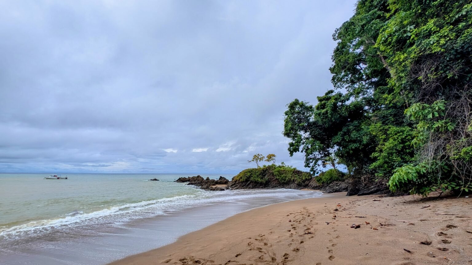 Beach at Caño Island