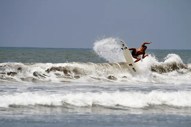 dominical costa rica